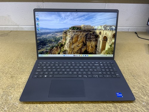Dell vostro 3520 intel - /,